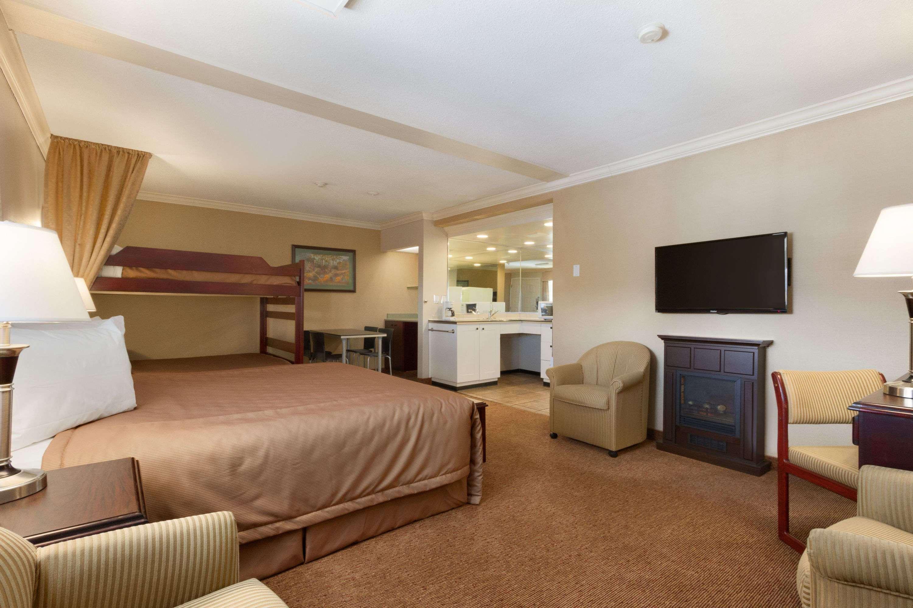 Travelodge By Wyndham 2*